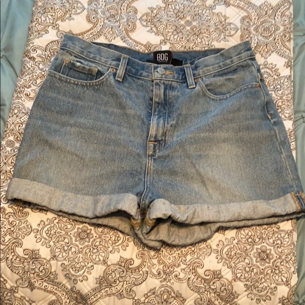 Mom high rise Urban Outfitters Jean shorts